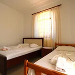Lemon House * Εξαμίλιο