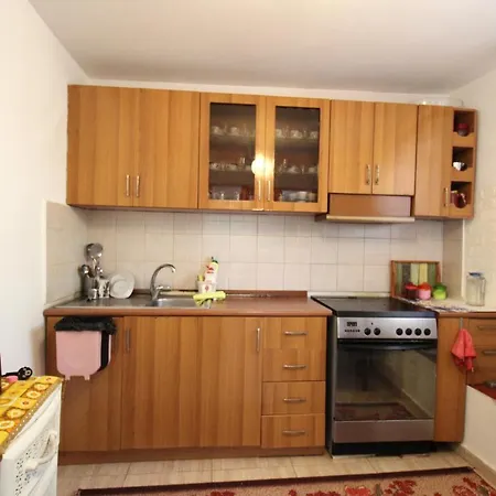Lemon House Apartment